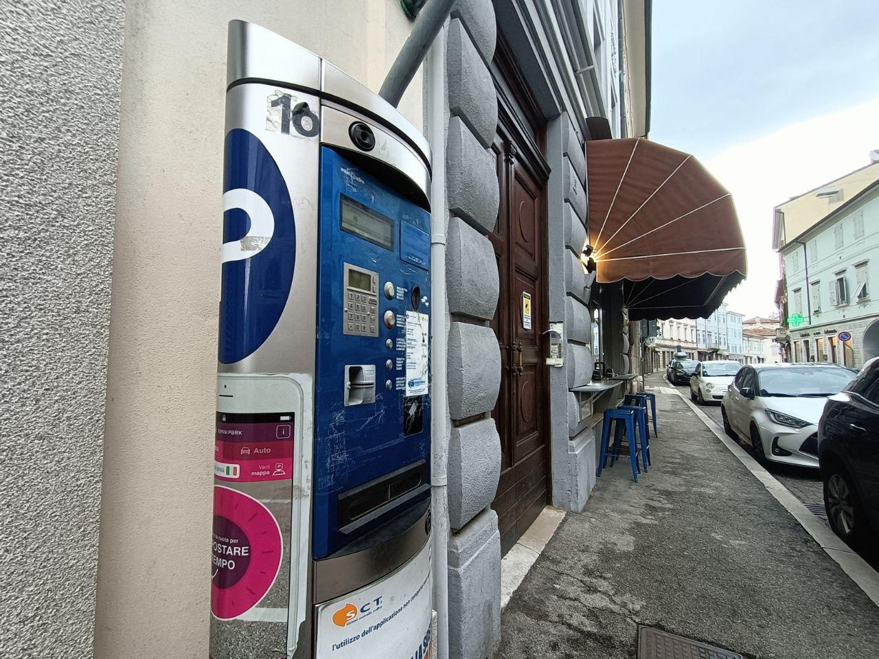 Copertina per Gorizia cambia i parcometri, oltre 7mila multe per divieto di sosta